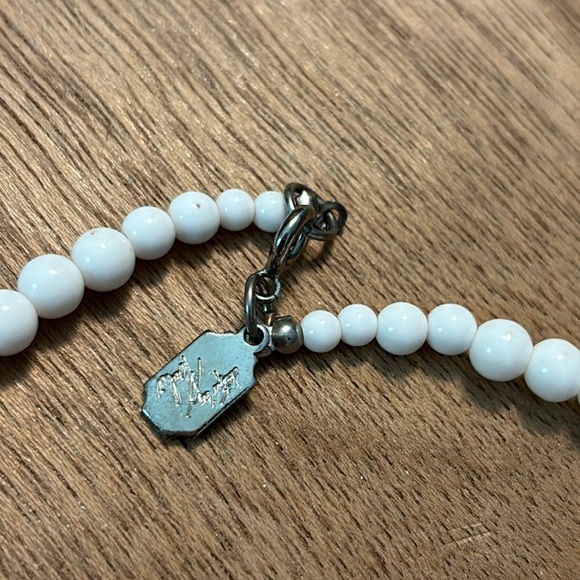 Vintage Designs by Paula retro 1980 black and white graduated bead necklace - Picture 2 of 4